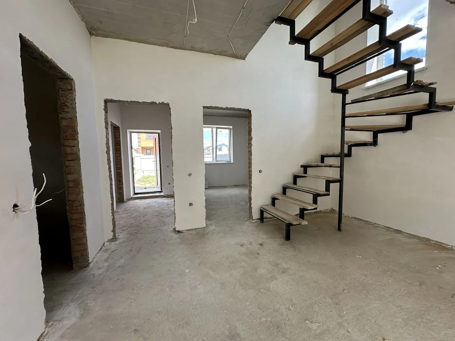 For sale House 125 sq.m. 4 rooms 5 acres from the Developer