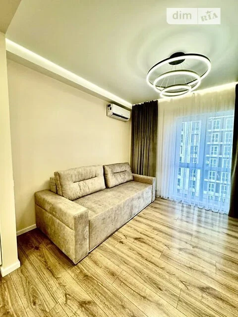 For sale 1 room (2 rooms euro) apartment 41m2. Residential complex Nova Angliya metro station Vas