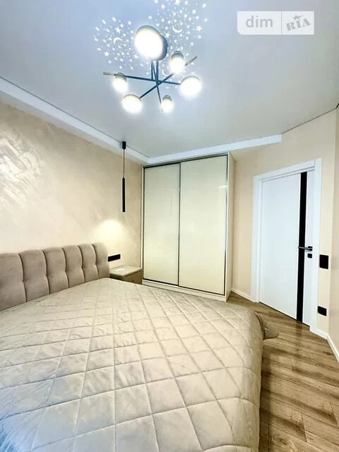 For sale 1 room (2 rooms euro) apartment 41m2. Residential complex Nova Angliya metro station Vas