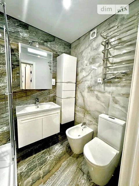 For sale 1 room (2 rooms euro) apartment 41m2. Residential complex Nova Angliya metro station Vas