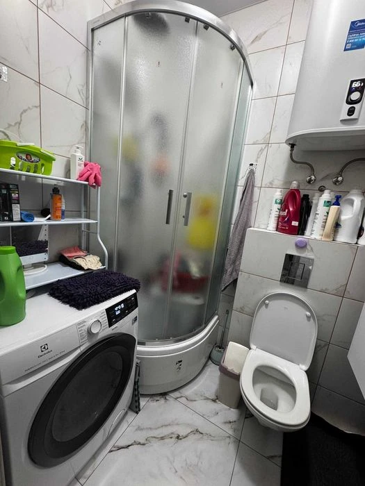 Продам 1 комнатную квартиру с евроремонтом в ЖК «Золотые Столб.