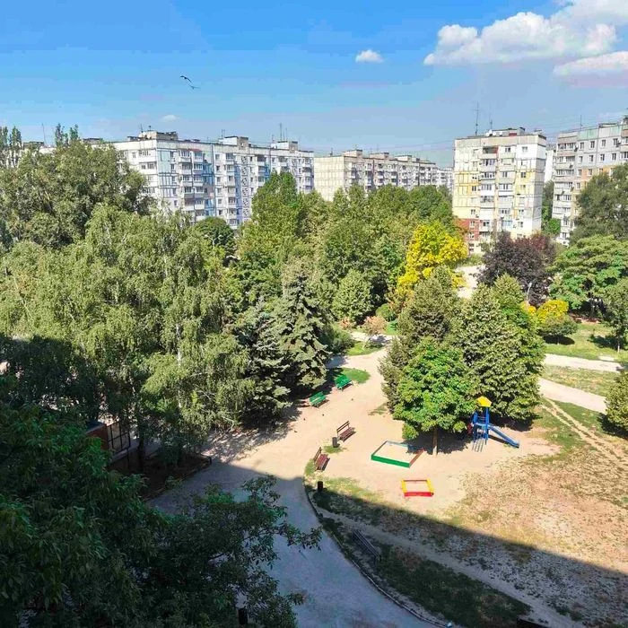 Продам 3-к квартиру в центре Бородинского мкрна, ул. Ладожск
