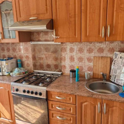 Продам 3-к квартиру в центре Бородинского мкрна, ул. Ладожск