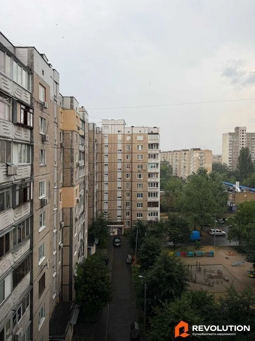 No commission. 2-room apartment for sale 51.1m2, Kharkiv highway 168A