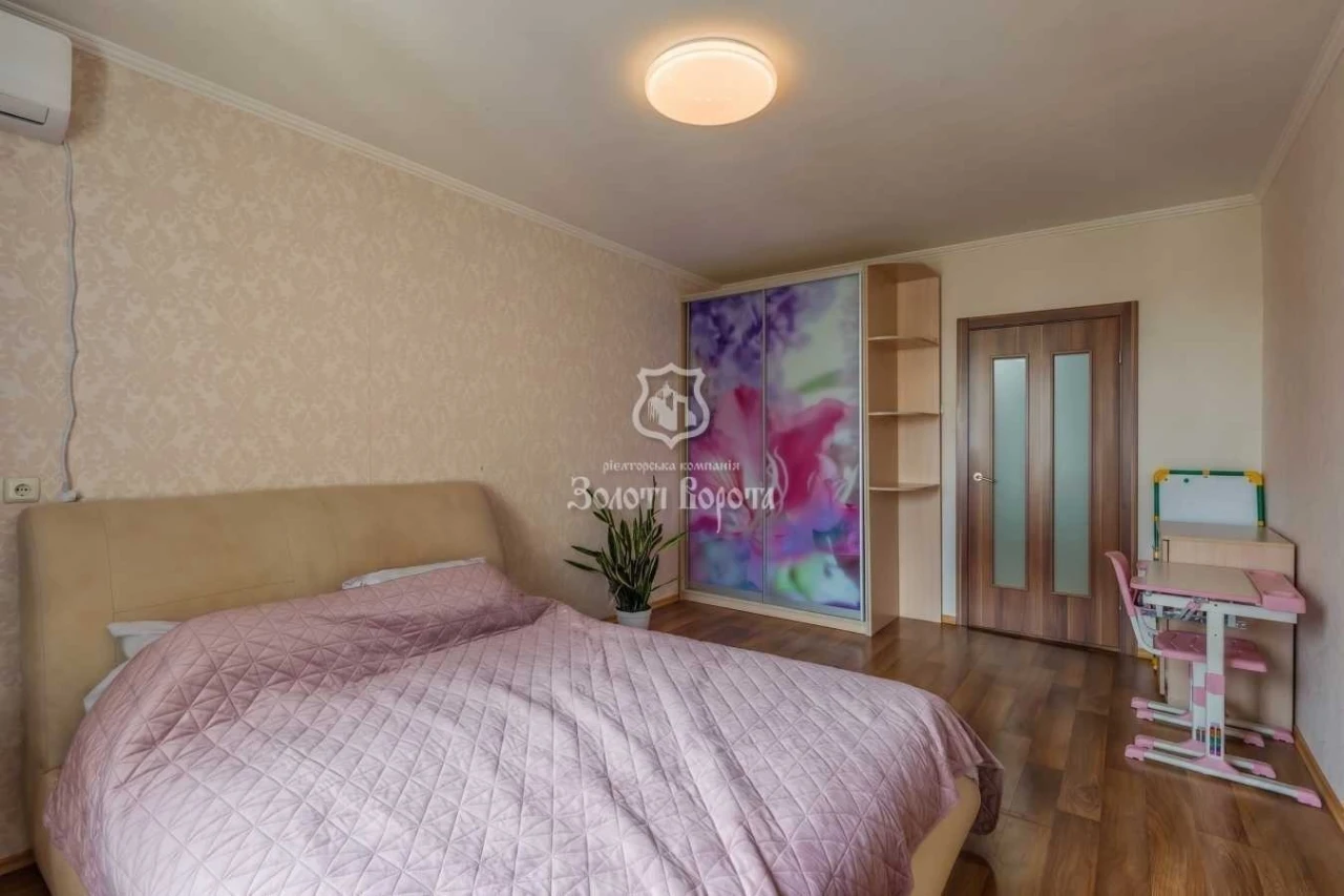 2-room apartment 75.8 m² for sale, Myoslavska, 16