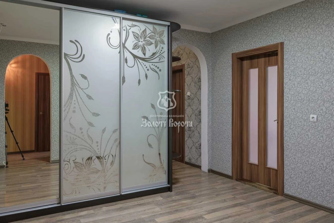 2-room apartment 75.8 m² for sale, Myoslavska, 16