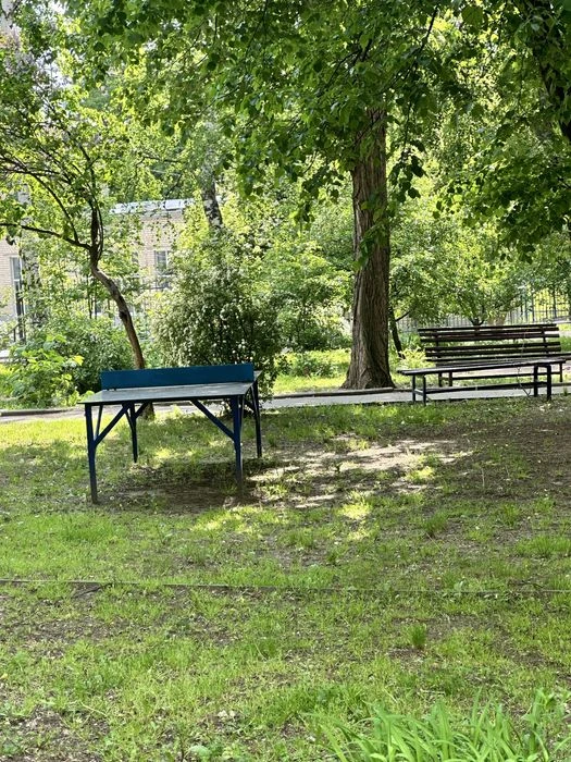 Selling a 3-bedroom apartment with finishing work, metro station, August 23