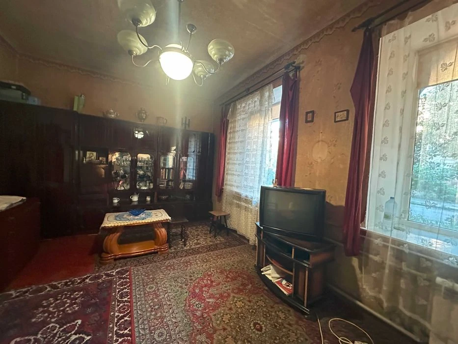 Продам 2-х кімнатну квартиру, 10-15 хвилин пішки метро Турбо