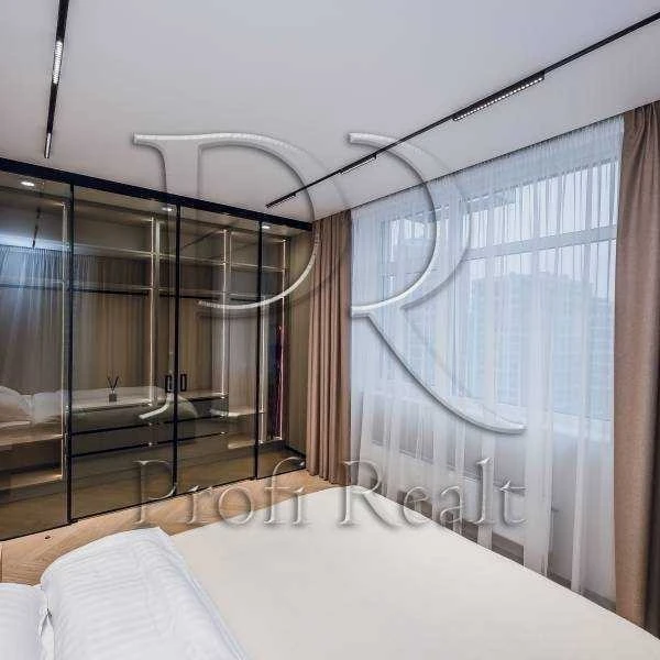 2-room apartment for sale 70 m², Oleksandra Olesia St., 5