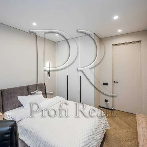2-room apartment for sale 70 m², Oleksandra Olesia St., 5