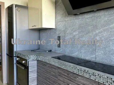 Квартира. Київ, Героїв полку "Азов" вул. (Маршала Малиновськ