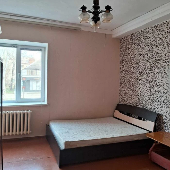 Продам 2-х комнатную квартиру по Победе