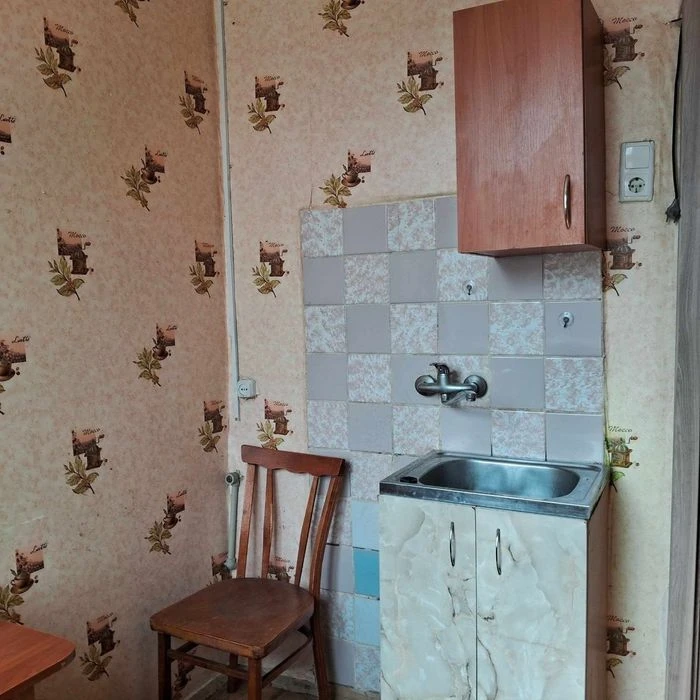 Продам 2-х комнатную квартиру по Победе