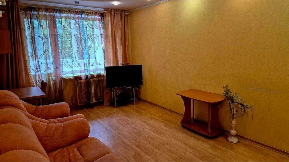 Продам трикімнатну квартиру, вул. Калинова, район Образцова
