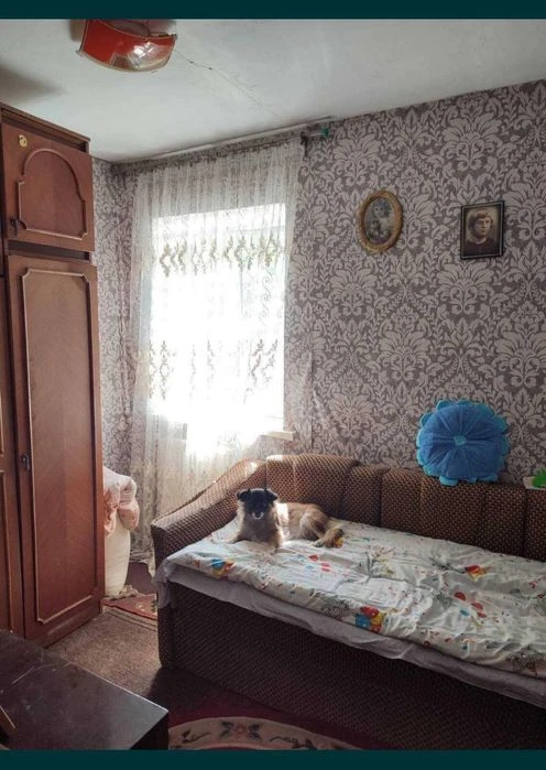 Будинок з усіма зручностями. Велика дялянка, будинок утеплен