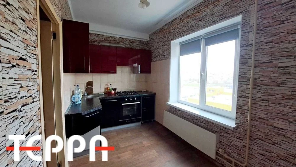 Продаж 3-кімнатної квартир на Пісках вул. Нагнибіди