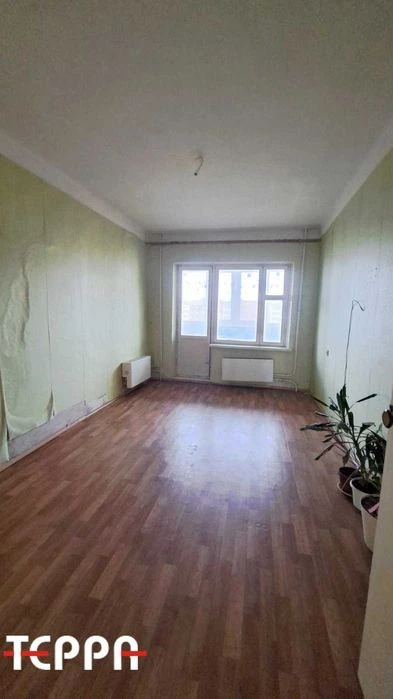 Продаж 3-кімнатної квартир на Пісках вул. Нагнибіди