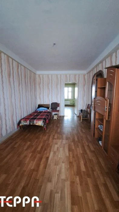 Продаж 3-кімнатної квартир на Пісках вул. Нагнибіди