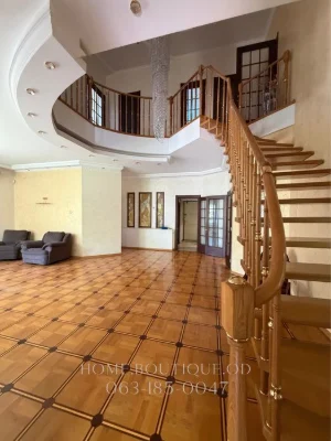 House 340 m2 on 12 acres, there is a video review, Dacha Kovalevsky,