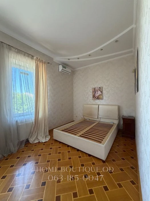 House 340 m2 on 12 acres, there is a video review, Dacha Kovalevsky,