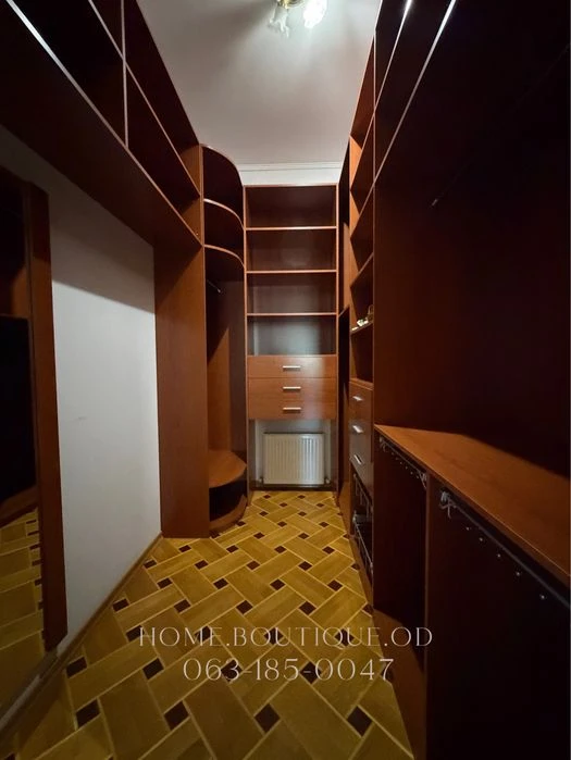House 340 m2 on 12 acres, there is a video review, Dacha Kovalevsky,