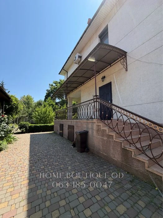 House 340 m2 on 12 acres, there is a video review, Dacha Kovalevsky,