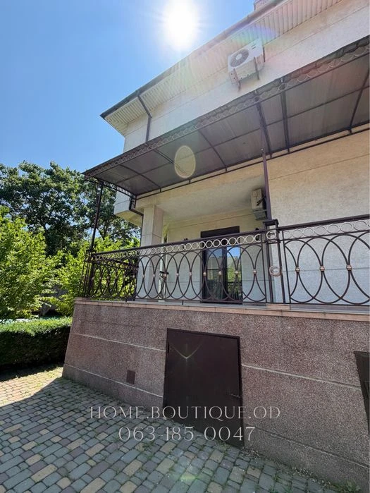 House 340 m2 on 12 acres, there is a video review, Dacha Kovalevsky,