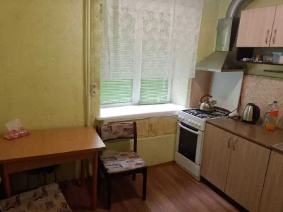 2-room apartment on Portova Street from the owner. Certificate available