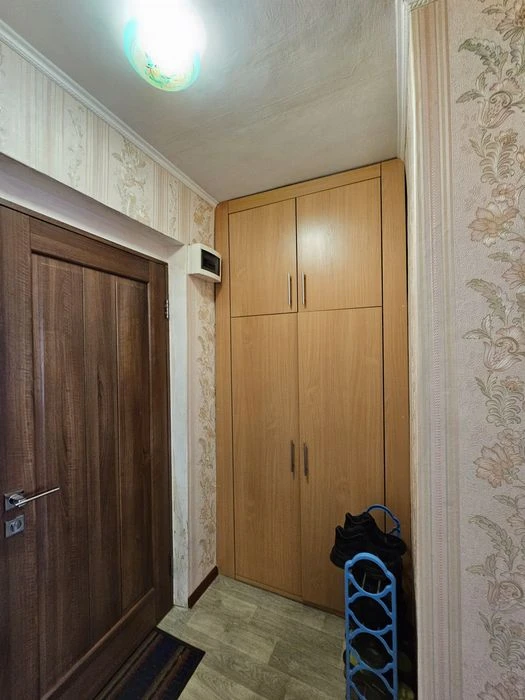 Продам 1 кім. квартиру район пр. О. Поля. Згодні по сертифік