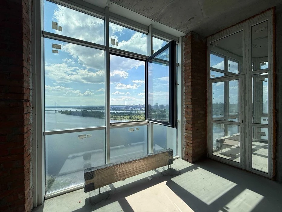 Great Dniprovska naberezhna 15-Zh residential complex for sale of apartments with views