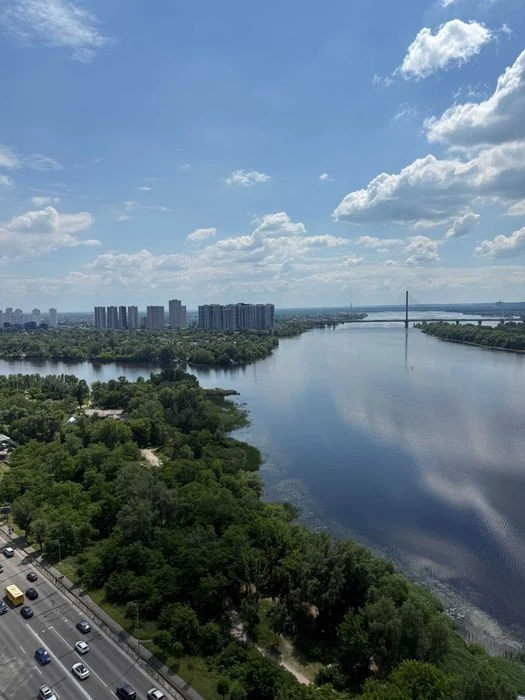 Great Dniprovska naberezhna 15-Zh residential complex for sale of apartments with views