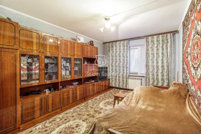 2-room apartment for sale, 53 m², Akademika Glushkova Ave.
