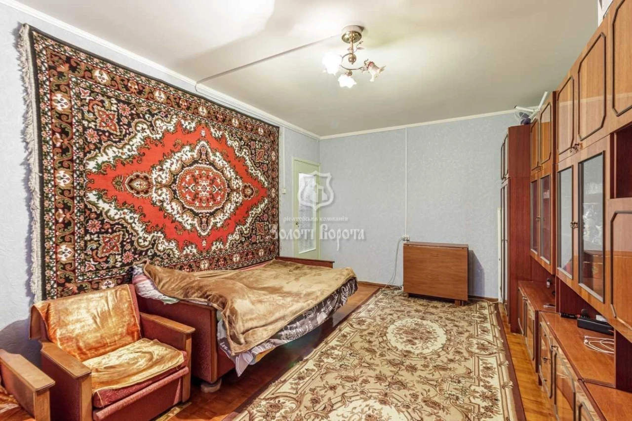 2-room apartment for sale, 53 m², Akademika Glushkova Ave.