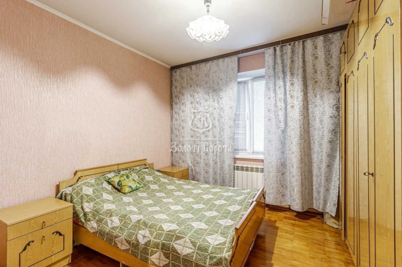 2-room apartment for sale, 53 m², Akademika Glushkova Ave.