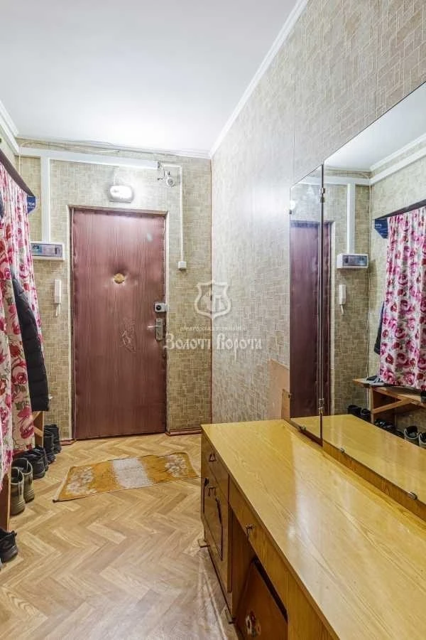 2-room apartment for sale, 53 m², Akademika Glushkova Ave.