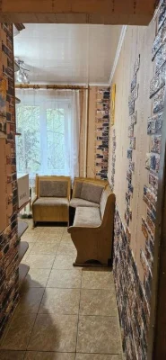 I will sell 2 pcs. apartment in the center, ul. Zhabotinsky, 3rd floor five-year