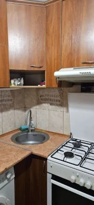 I will sell 2 pcs. apartment in the center, ul. Zhabotinsky, 3rd floor five-year