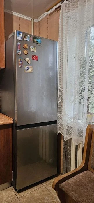 I will sell 2 pcs. apartment in the center, ul. Zhabotinsky, 3rd floor five-year