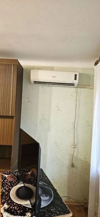 I will sell 2 pcs. apartment in the center, ul. Zhabotinsky, 3rd floor five-year