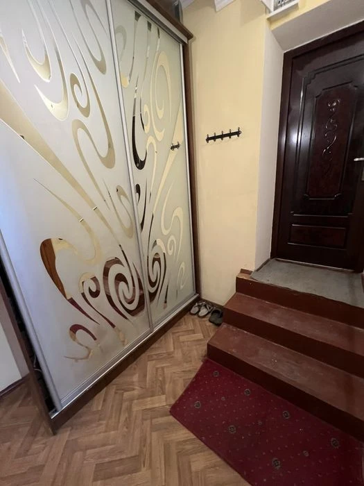 Простора 1к з капітальним ремонтом.Мінімальне оформлення 405