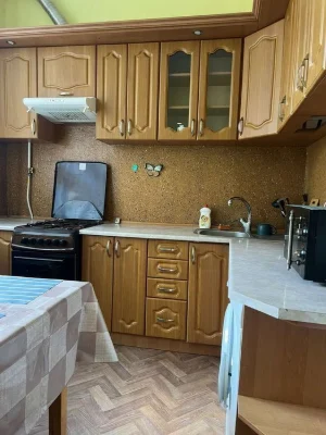 Простора 1к з капітальним ремонтом.Мінімальне оформлення 405