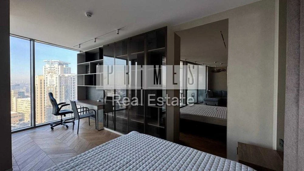 Designer 1-room apartment for sale, Taryan Towers residential complex, Patrisa