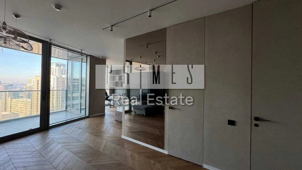 Designer 1-room apartment for sale, Taryan Towers residential complex, Patrisa