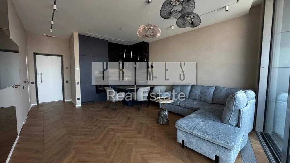 Designer 1-room apartment for sale, Taryan Towers residential complex, Patrisa