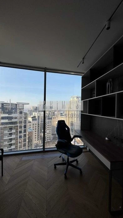 Designer 1-room apartment for sale, Taryan Towers residential complex, Patrisa