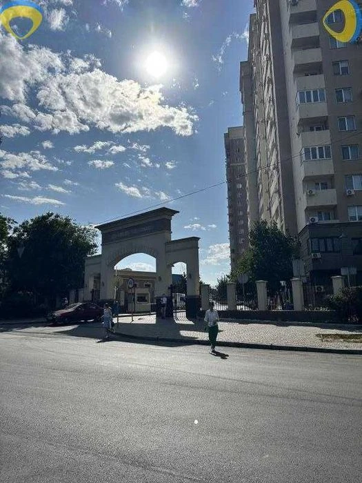 Продается квартира в сданном комплексе на Михаила Грушевск.