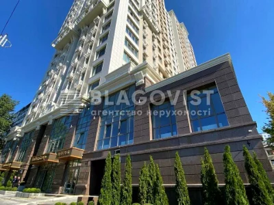 Apartment. Kyiv, Zhylyanska Street.