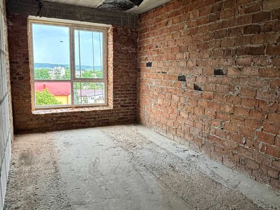 Apartment. Ivano-Frankivsk, Knyahynyn St., (Building 29)