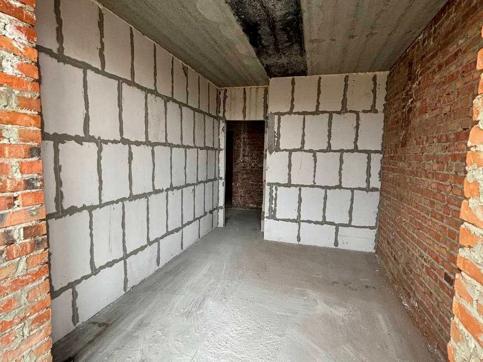 Apartment. Ivano-Frankivsk, Knyahynyn St., (Building 29)