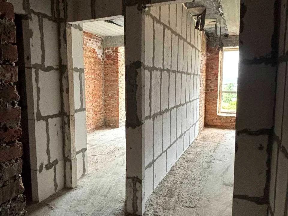 Apartment. Ivano-Frankivsk, Knyahynyn St., (Building 29)